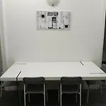 Апартаменты Cozy Rooms, 10 Min By Walk To The Center