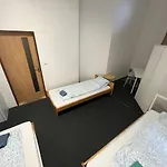 Апартаменты Cozy Rooms, 10 Min By Walk To The Center *