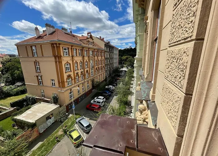 Апартаменты Cozy Rooms, 10 Min By Walk To The Center Брно