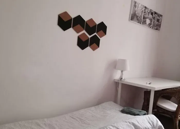 Cozy Rooms, 10 Min By Walk To The Center Апартаменты