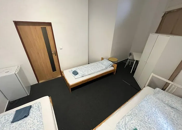 Апартаменты Cozy Rooms, 10 Min By Walk To The Center *
